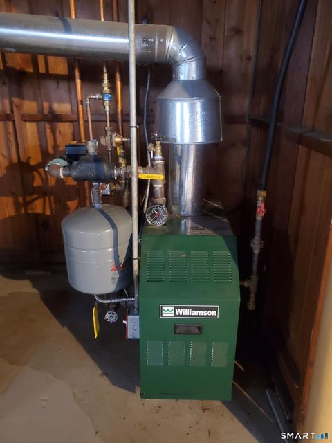 Tiny photo for 495 New Britain Avenue, Newington, CT 06111 (MLS # 24156104)