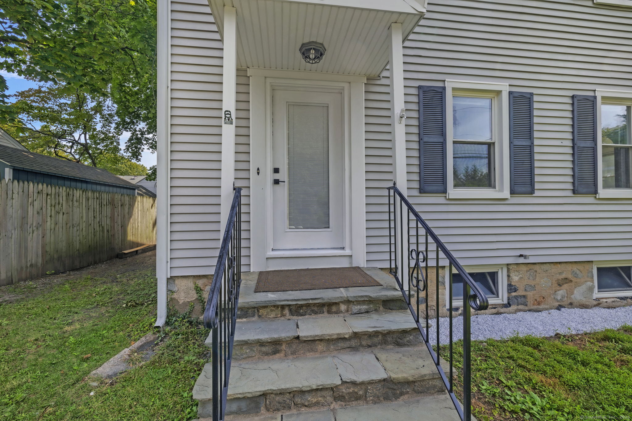 6 Henry Street