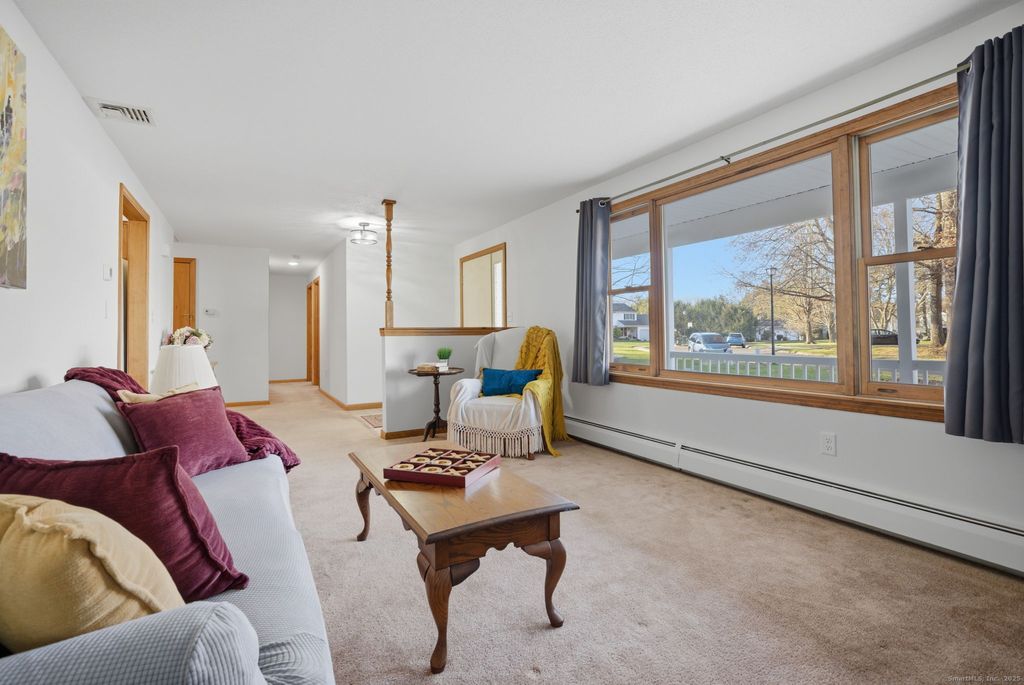 Photo of 67 Kingston Drive, East Hartford, CT 06118 (MLS # 24141686)