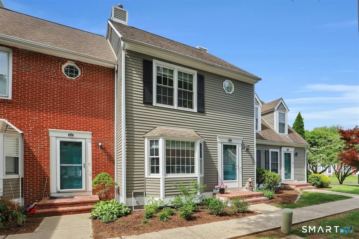 213 Georgetown Drive 213