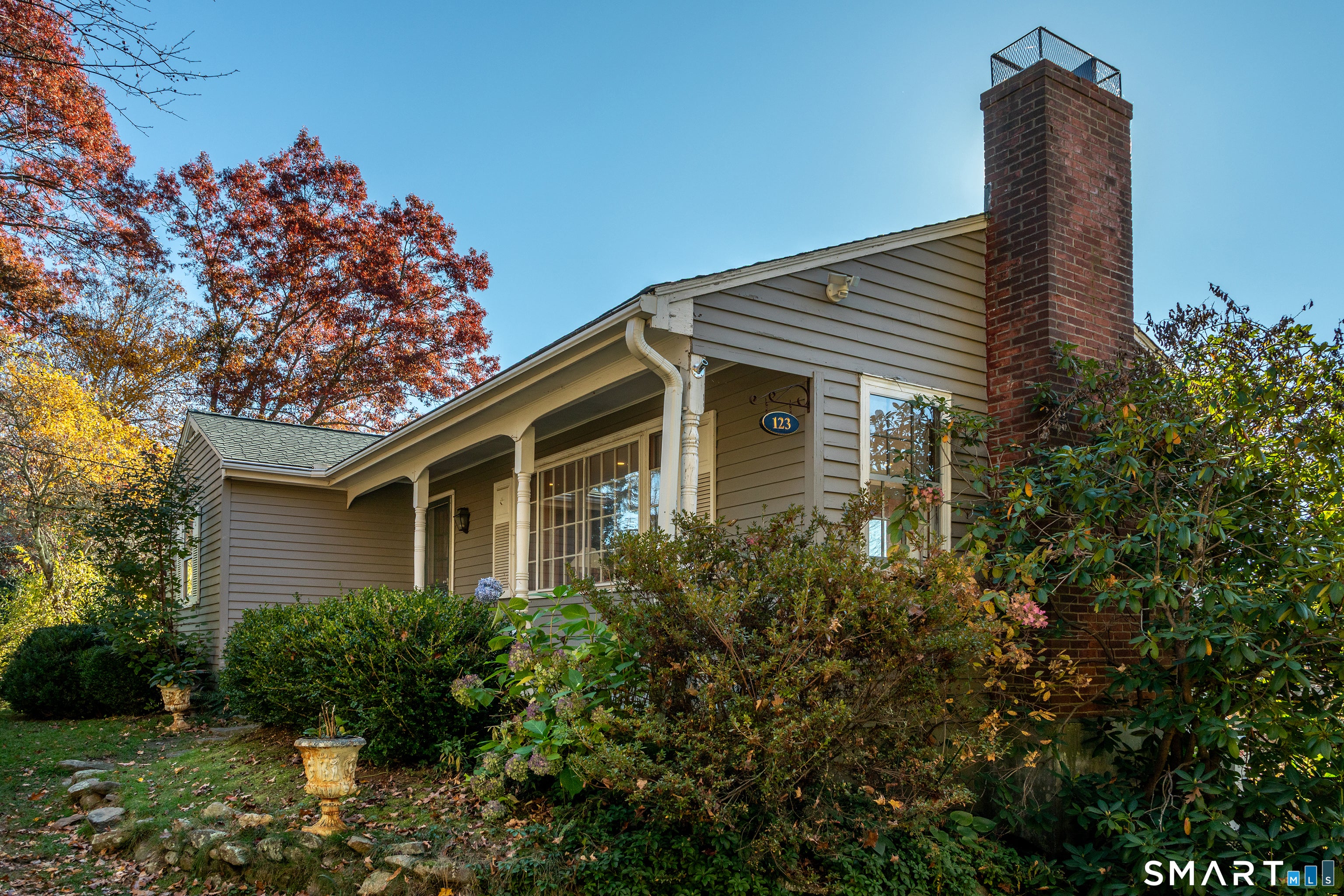 123 Looking Glass Hill Road