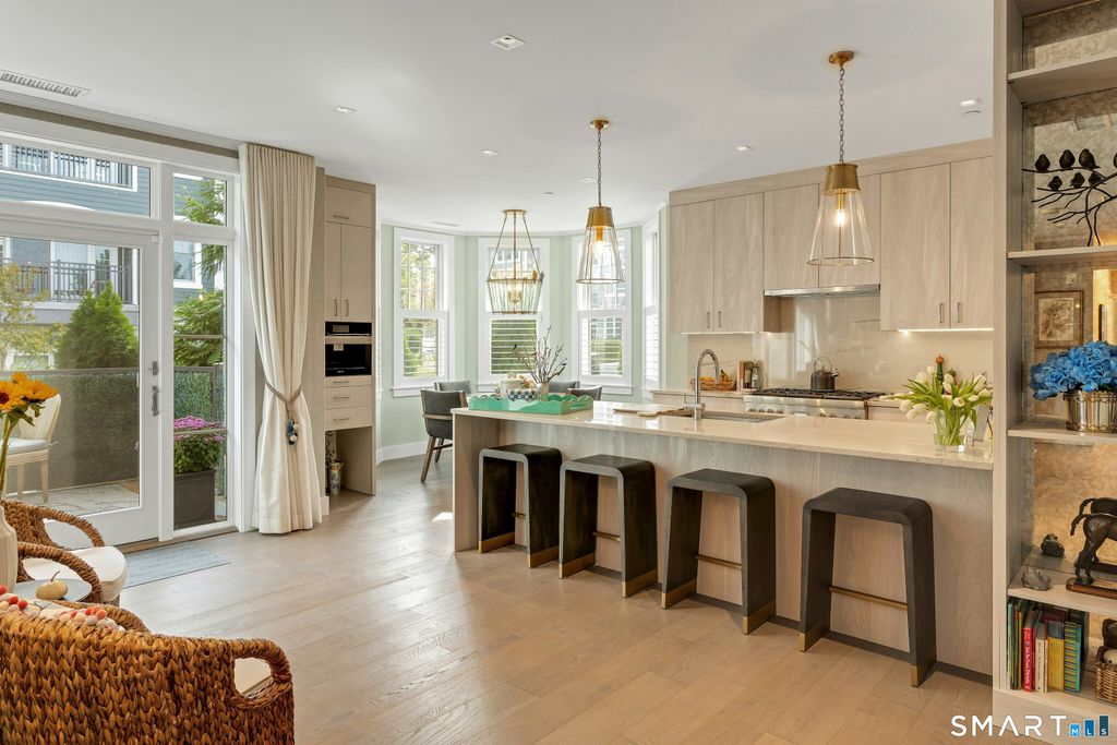 Photo of 160 Park Street #102, New Canaan, CT 06840 (MLS # 24141519)