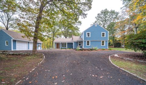 Photo of 882 Killingworth Road, Haddam, CT 06441 (MLS # 24132626) Photo of 882 Killingworth Road, Haddam, CT 06441 (MLS # 24132626)