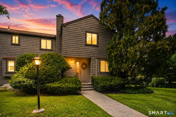 41 HAPPY HOLLOW CIR UNIT D, STRATFORD, CT 06614 - Image b4a129ac1ca95efd16c2b7eb2efc8359/4005612320