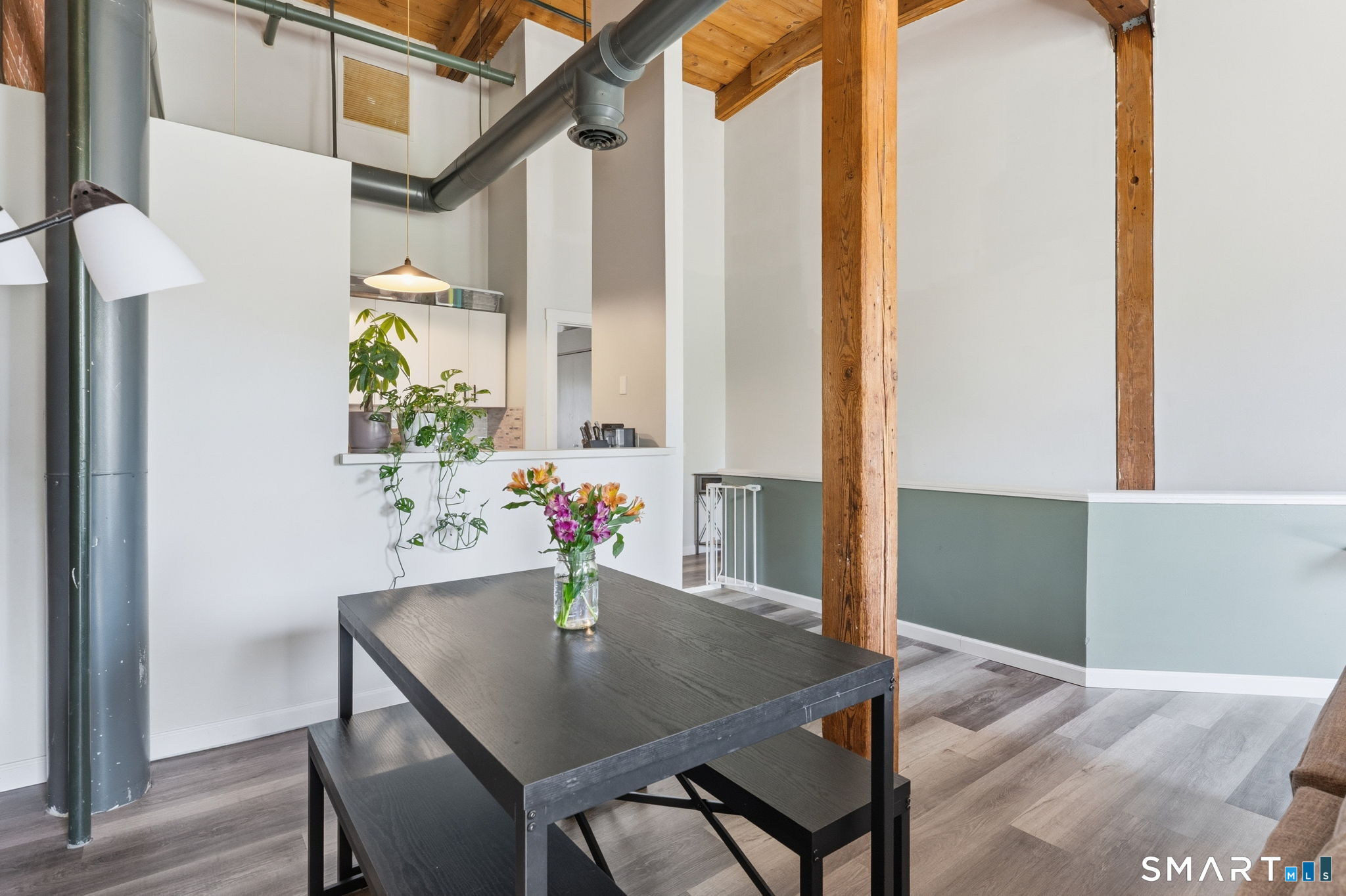 92 Main Street 405