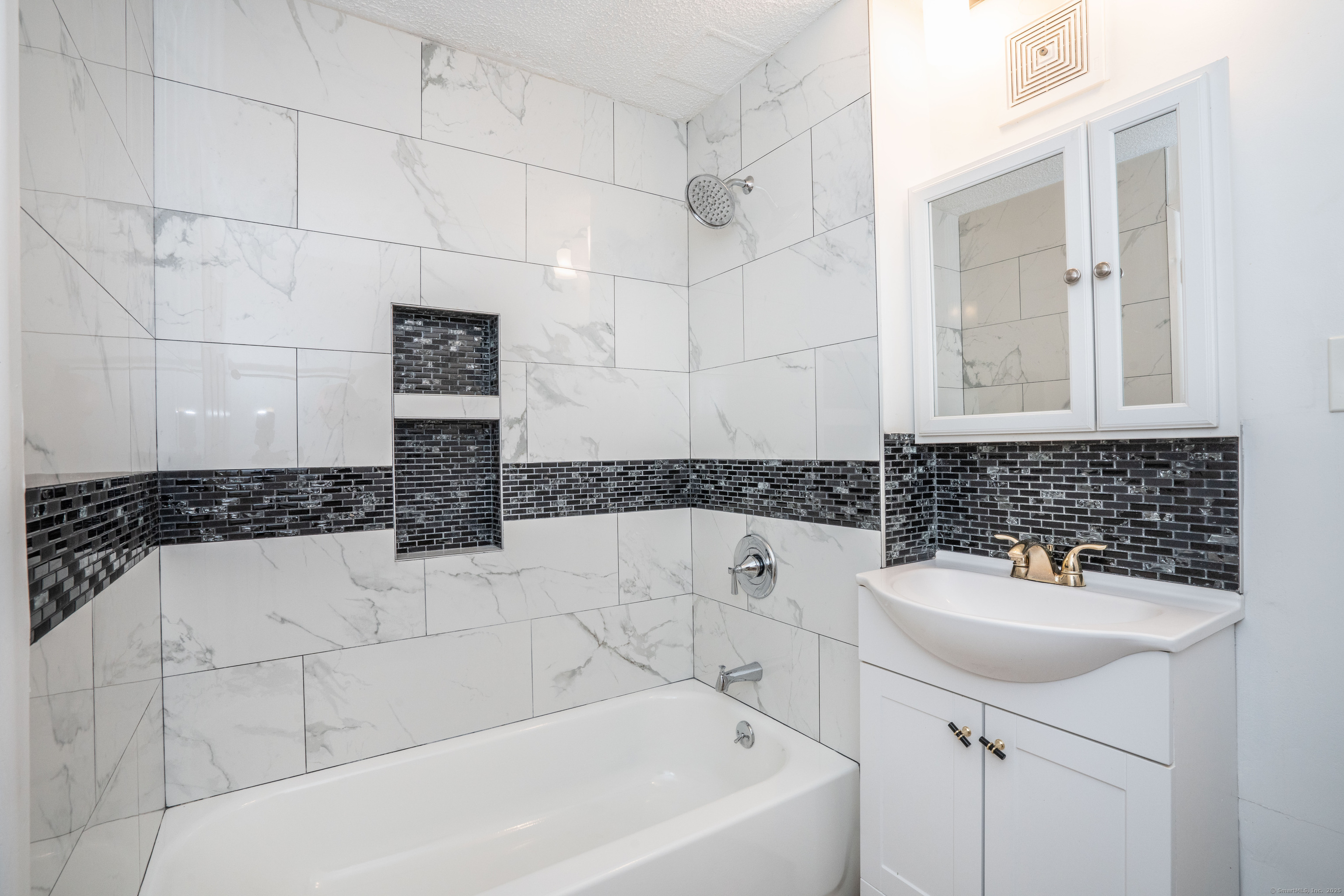 104 Oakwood Avenue #APT T3, West Hartford, Connecticut image 12