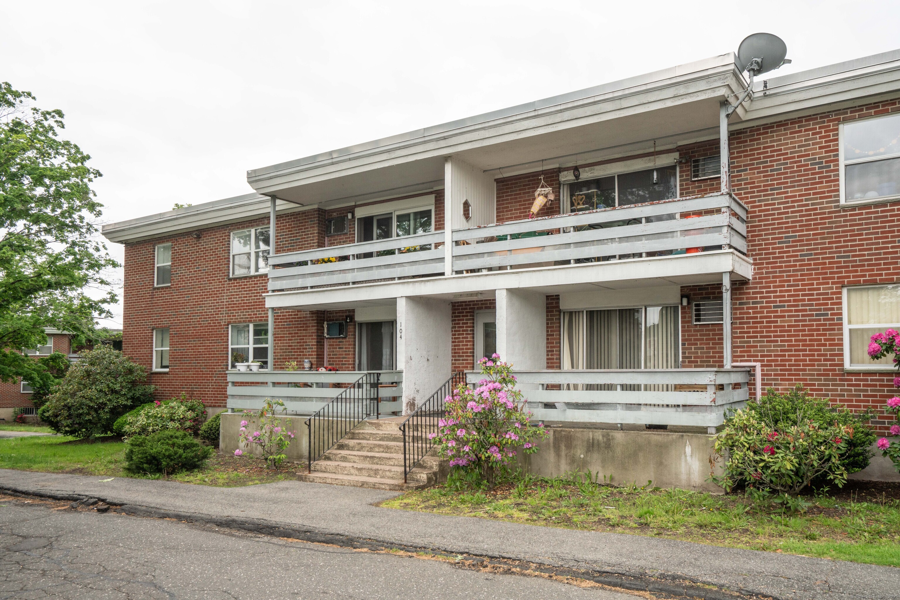 104 Oakwood Avenue #APT T3, West Hartford, Connecticut image 27