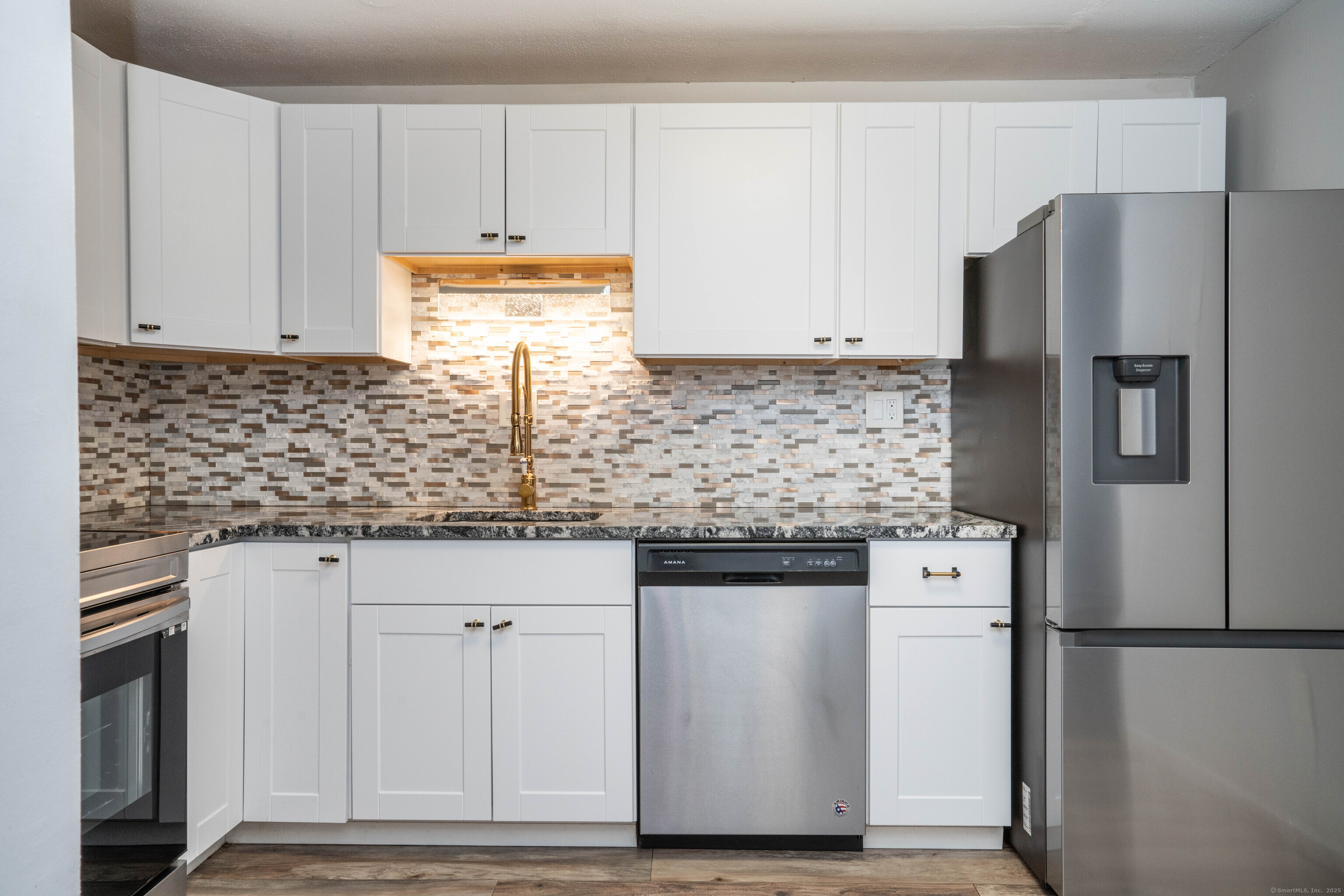 104 Oakwood Avenue #APT T3, West Hartford, Connecticut image 4