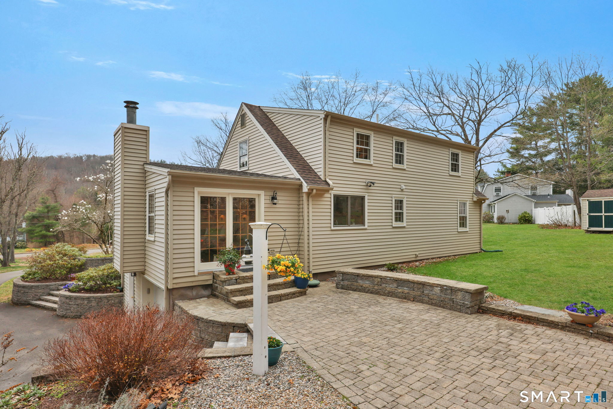 15 Mohawk Drive