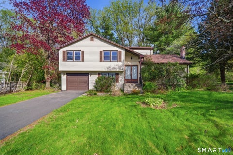Homes For Sale - 218 Woodland Avenue<br/> Bloomfield, CT 06002