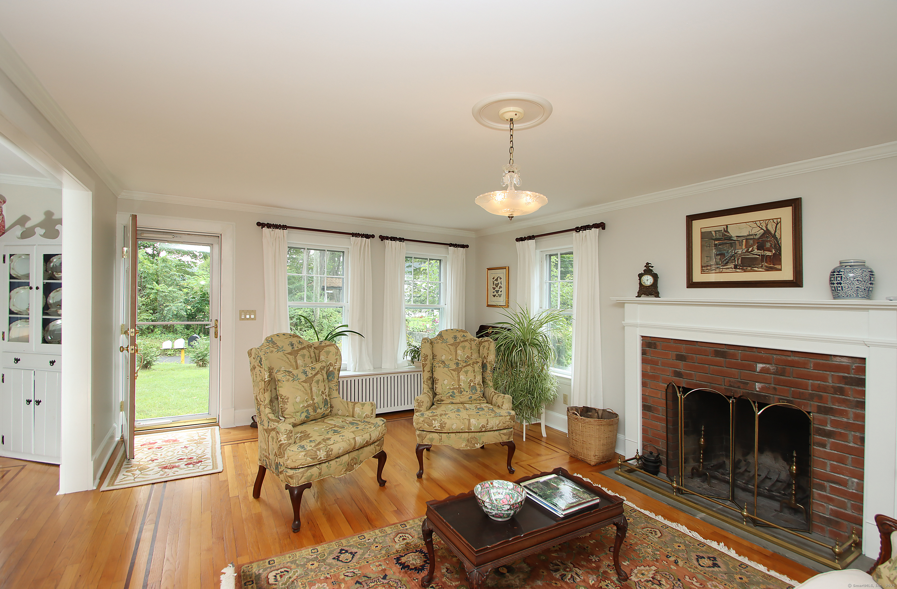 8 Hawleyville Road