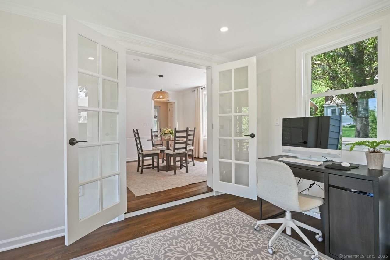 91 Clovelly Road, Stamford, Connecticut image 8