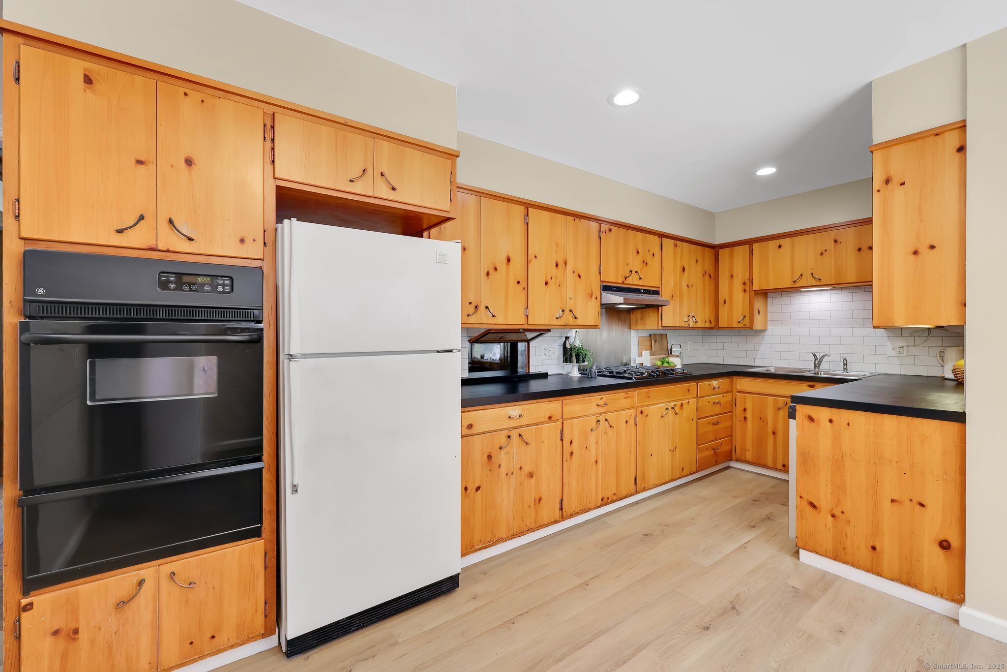 264 Sumner Avenue, Springfield, Massachusetts image 9