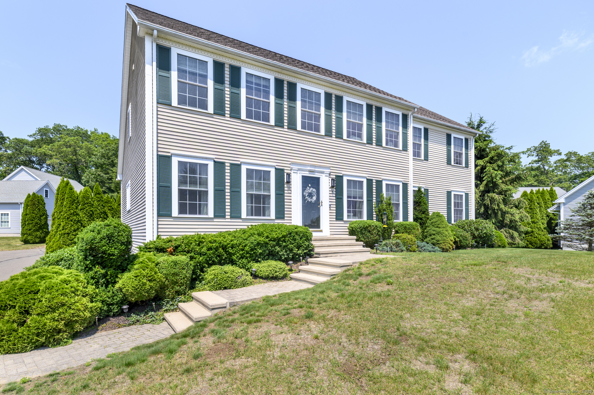 7 Castlewood Drive 7