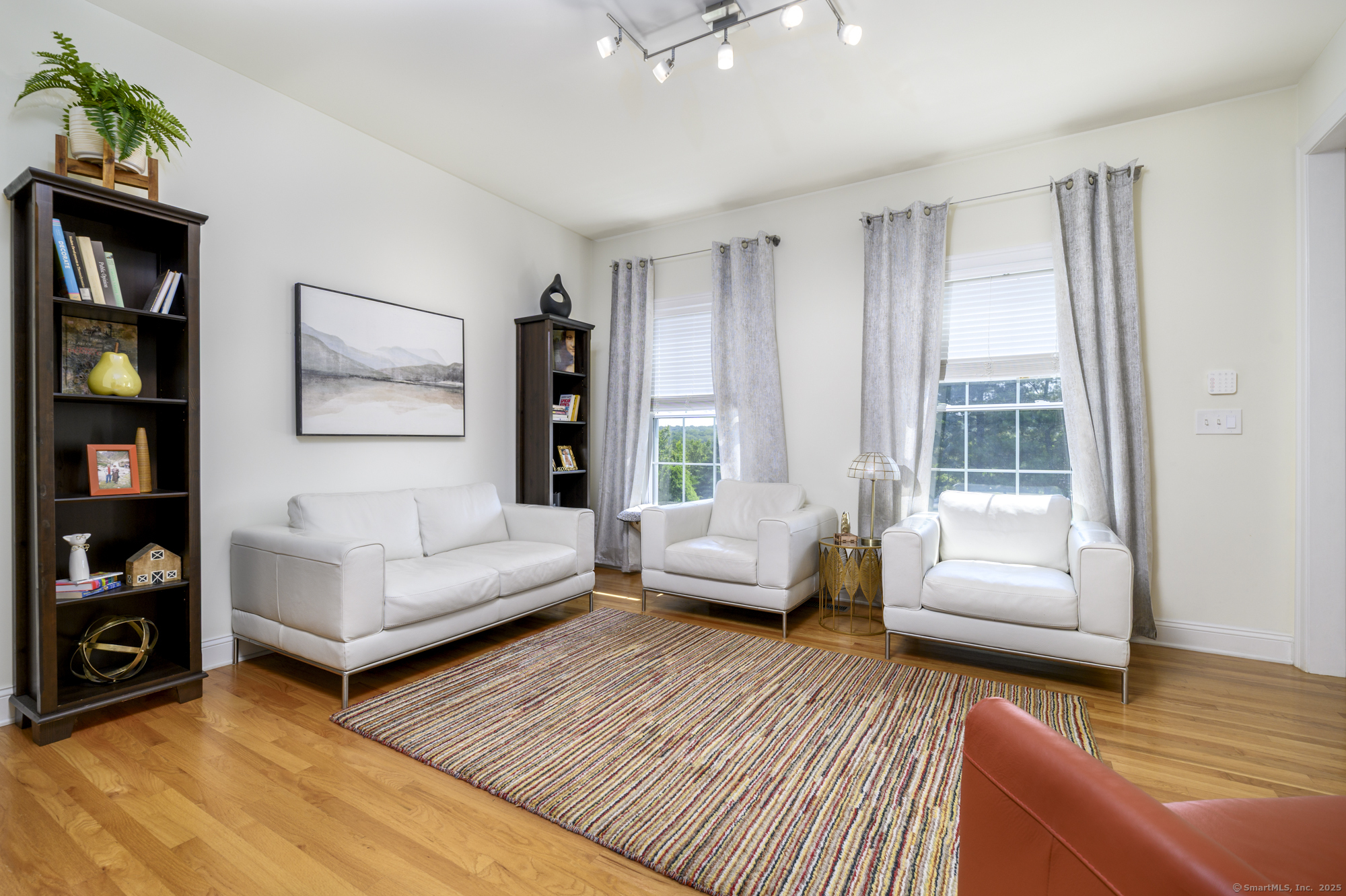 7 Castlewood Drive 7