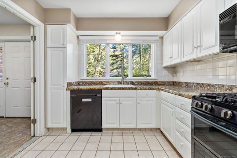 Tiny photo for 95 Tunxis Village #95, Farmington, CT 06032 (MLS # 24128961)