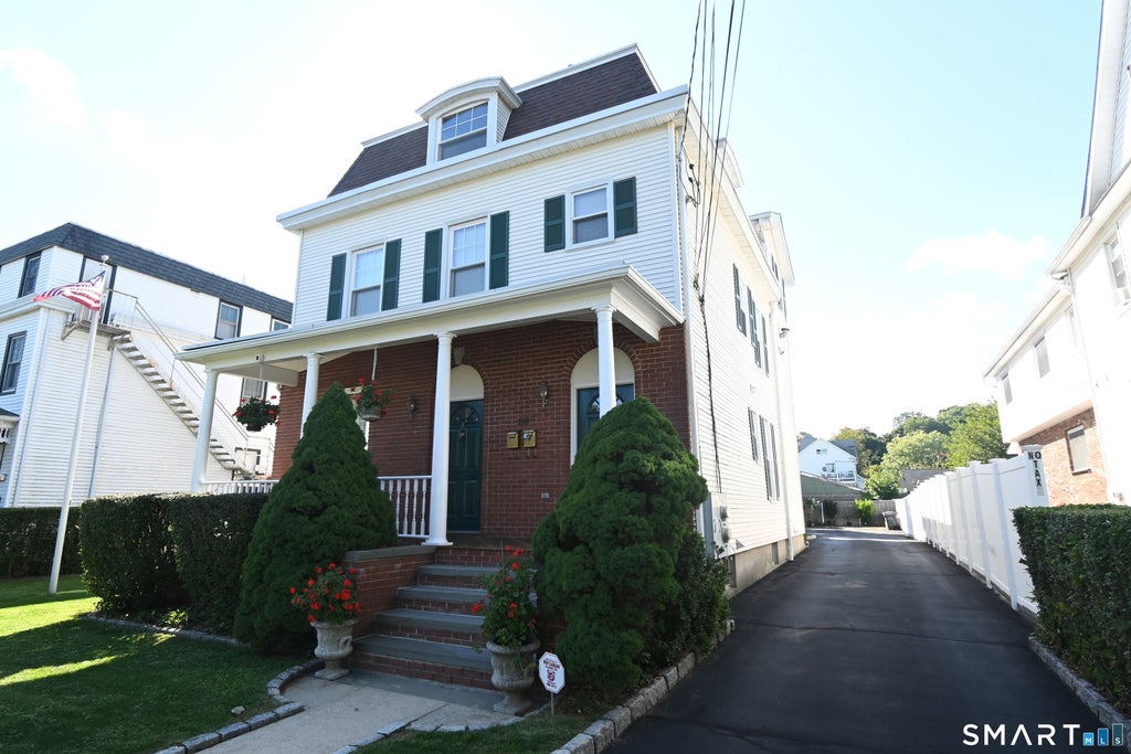 Photo of 26 Elm Tree Place, Stamford, CT 06906 (MLS # 24209001)