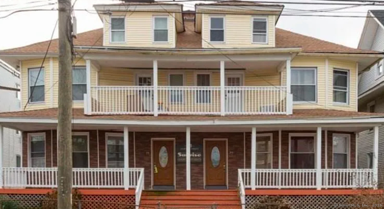 Rental Property at James Street 1st, Bridgeport, Connecticut - Bedrooms: 4 
Bathrooms: 2 
Rooms: 8  - $2,900 MO.