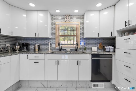 Tiny photo for 476 Norton Parkway, New Haven, CT 06511 (MLS # 24202317)