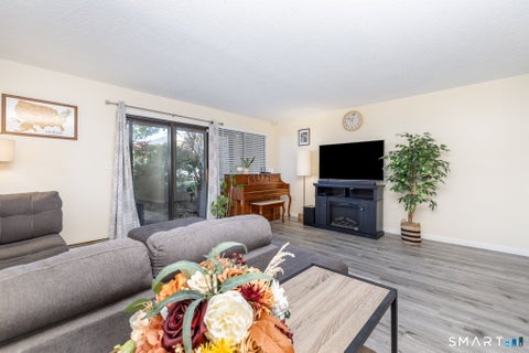 Tiny photo for 17 Briar Court #17, Cromwell, CT 06416 (MLS # 24214863)