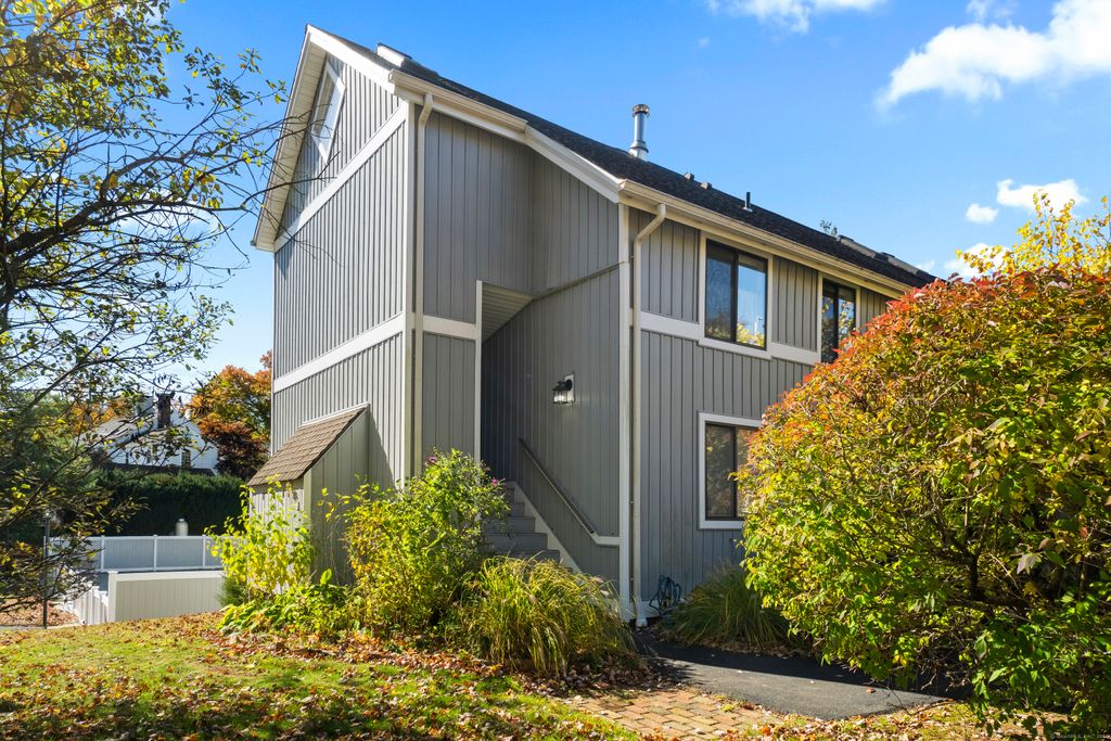 Photo of 274 Church Street #1A, Guilford, CT 06437 (MLS # 24134142)