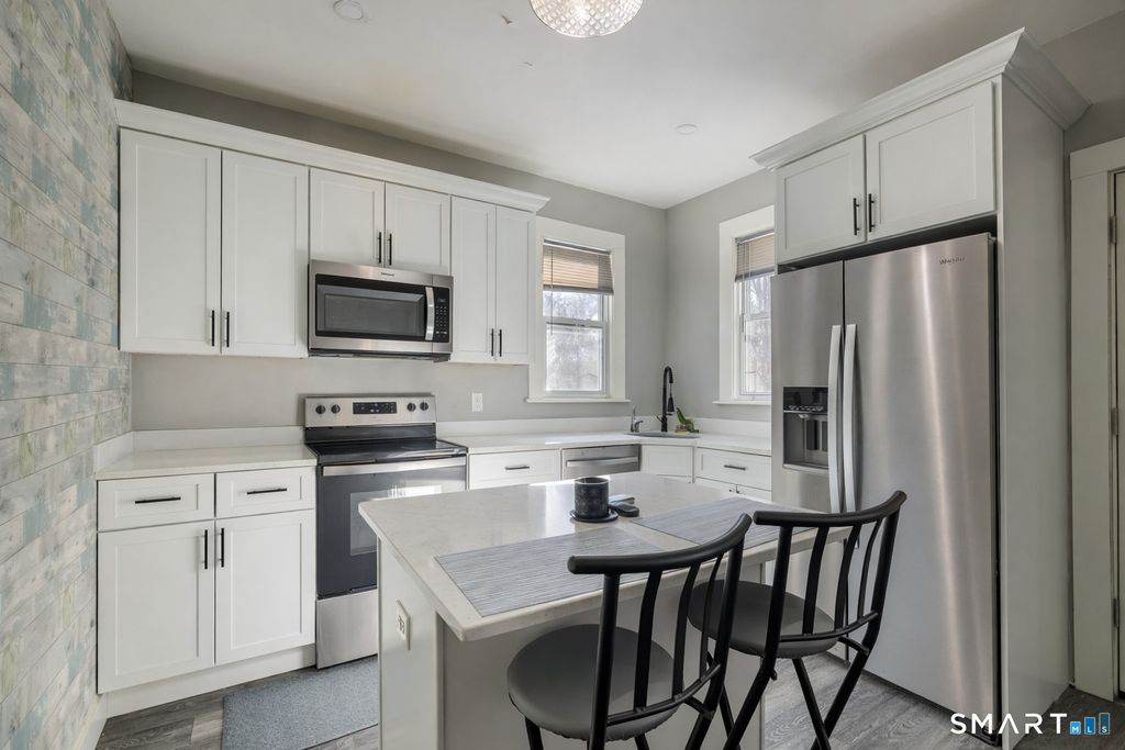 Photo of 33 Merriman Street, Bristol, CT 06010 (MLS # 24152484)