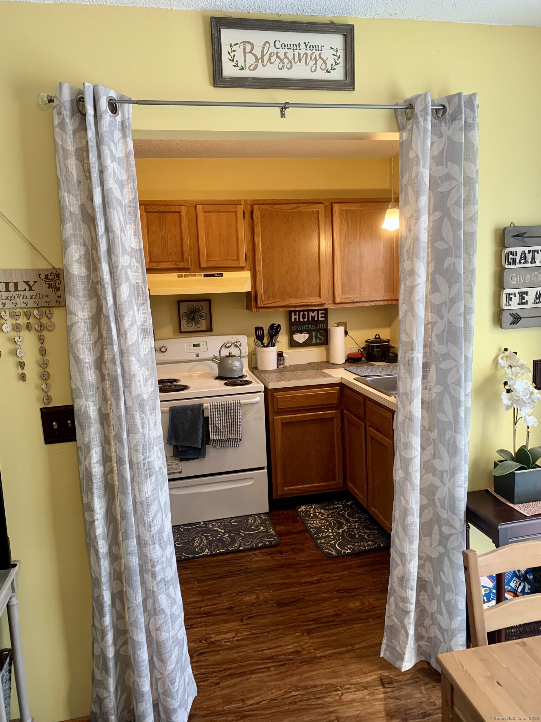 745 Merrow Road #APT 142, Coventry, Connecticut image 4