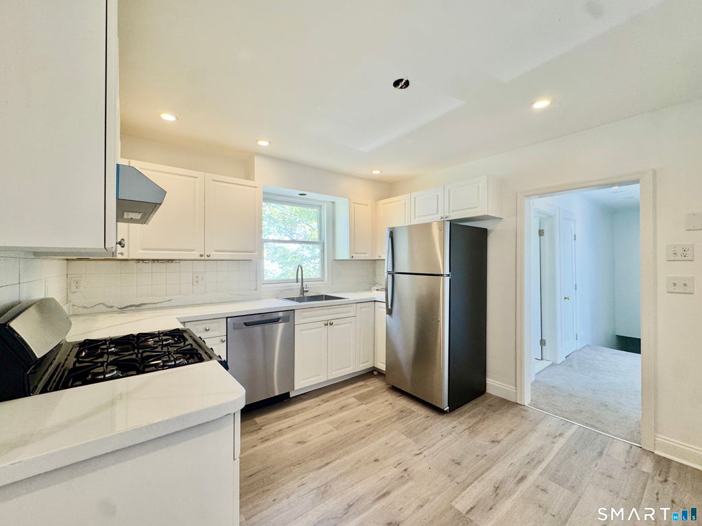 Photo of 44 Highview Avenue #2, Stamford, CT 06907 (MLS # 24212789)