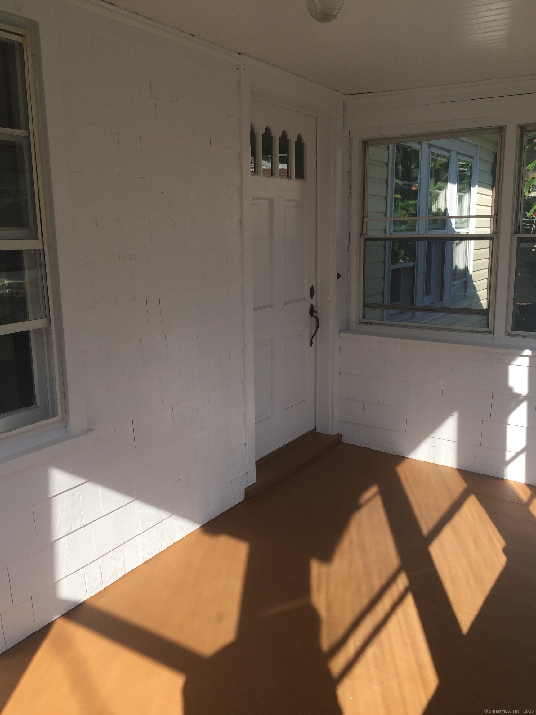 Greenwich, Connecticut 06870, United States, 2 Bedrooms Bedrooms, ,1 BathroomBathrooms,Residential,Active,164406