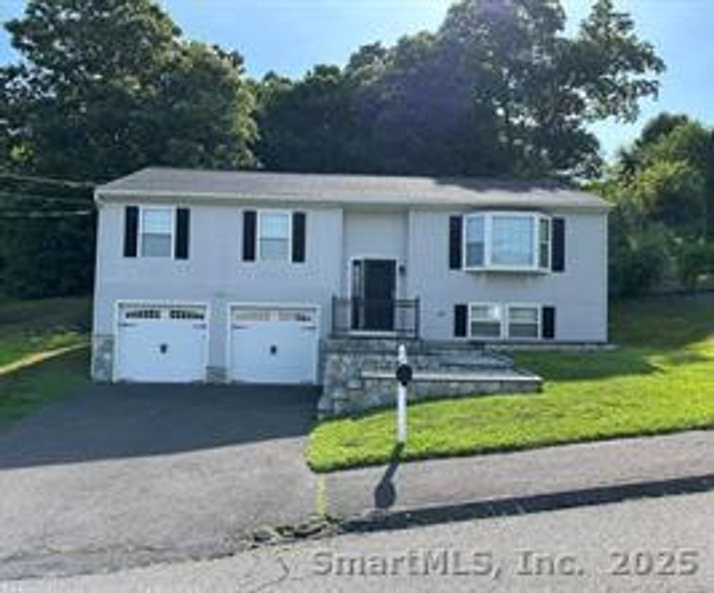 Photo of 324 Capitol Avenue, Waterbury, CT 06705 (MLS # 24143021)