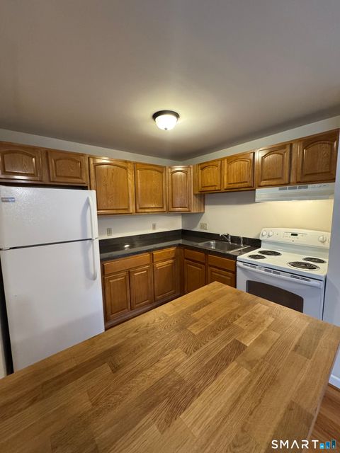 Photo of 90 Kibbe Street, Hartford, CT 06106 (MLS # 24146619)