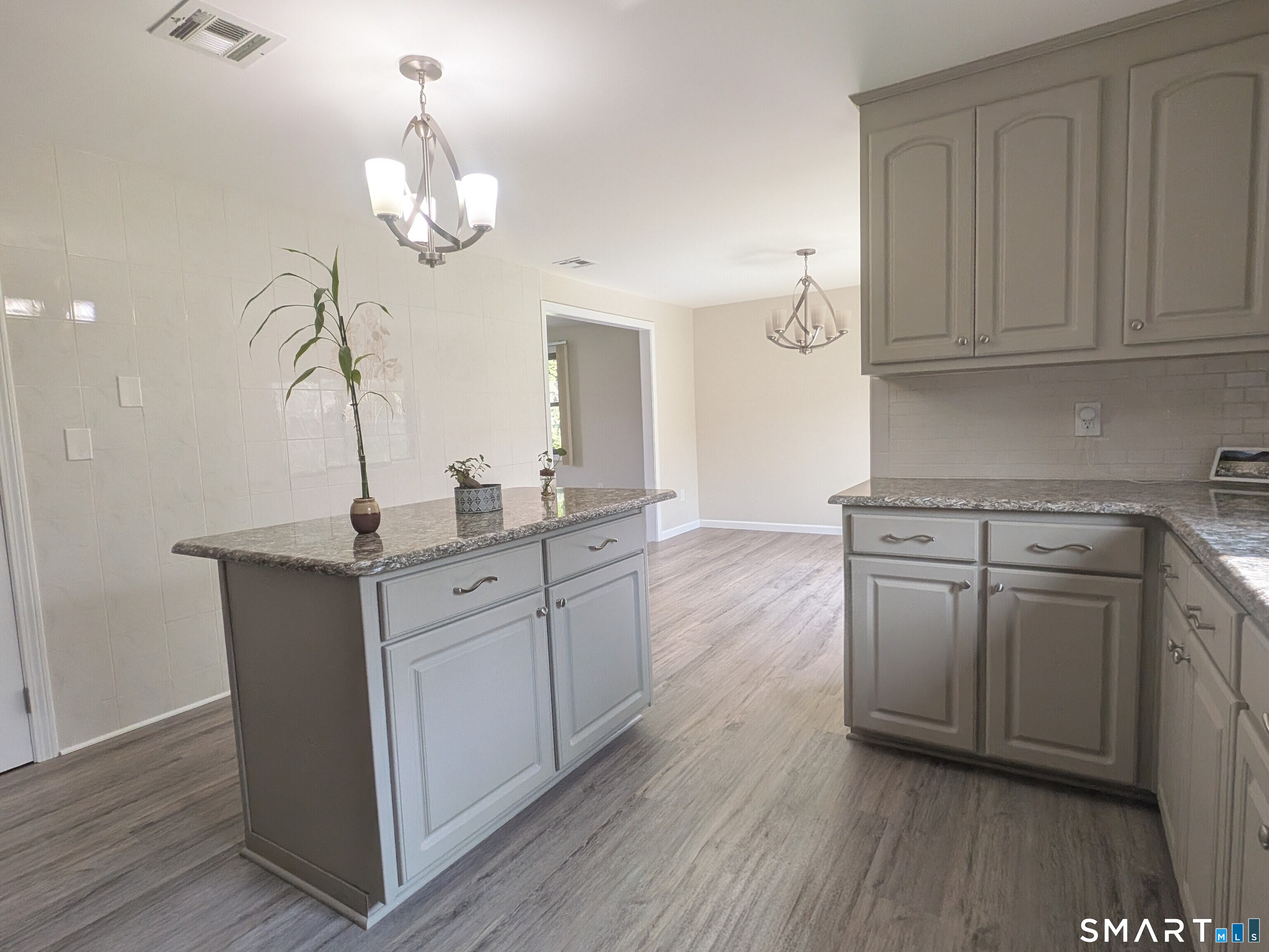 196 Lefoll Boulevard