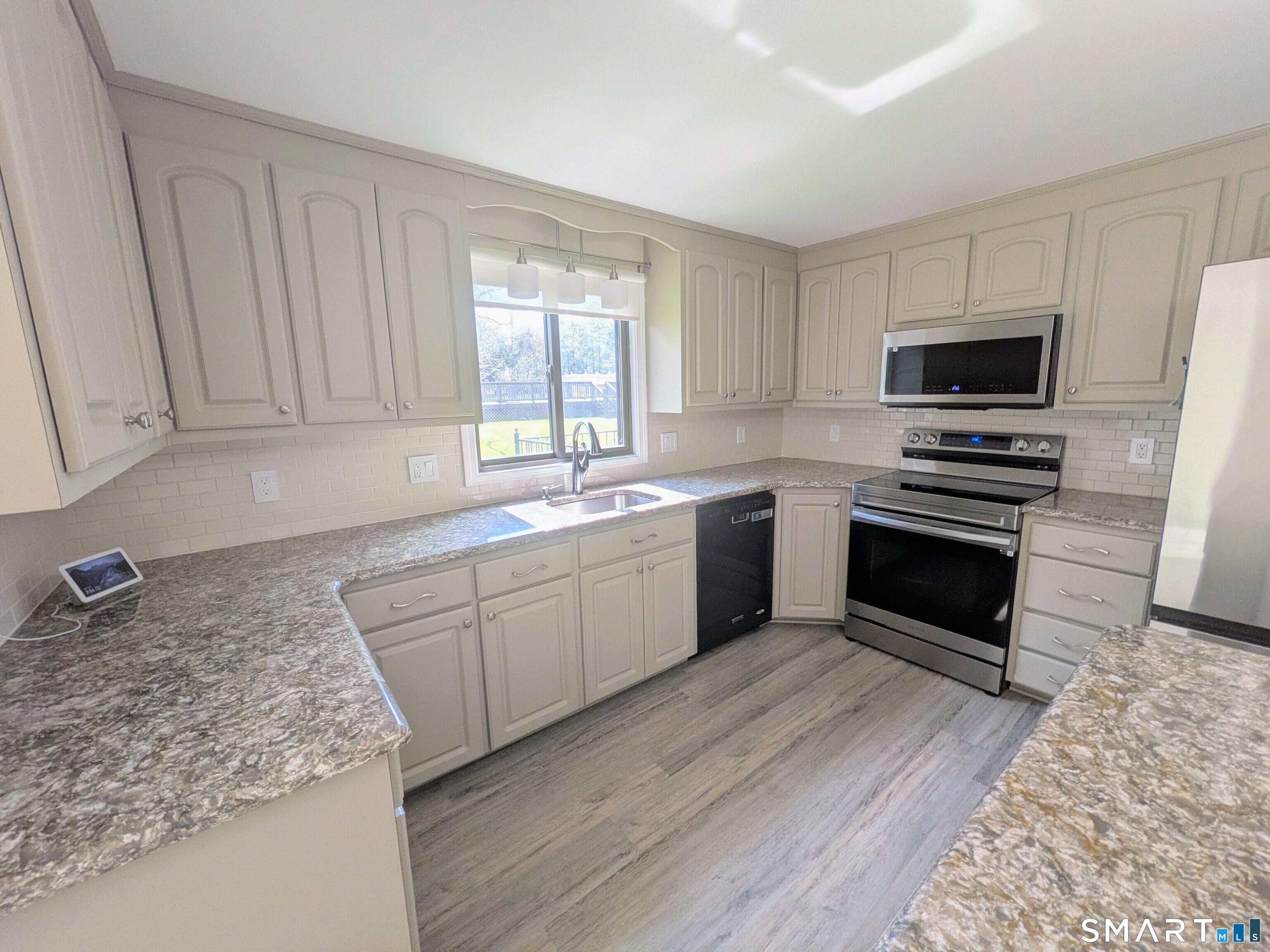 196 Lefoll Boulevard