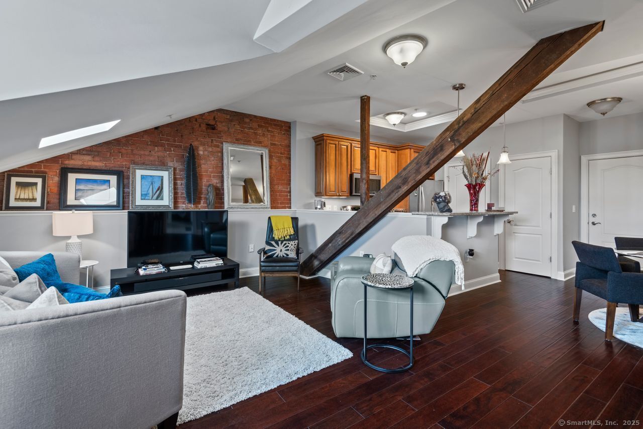 461 Bank Street #410, New London, Connecticut image 3