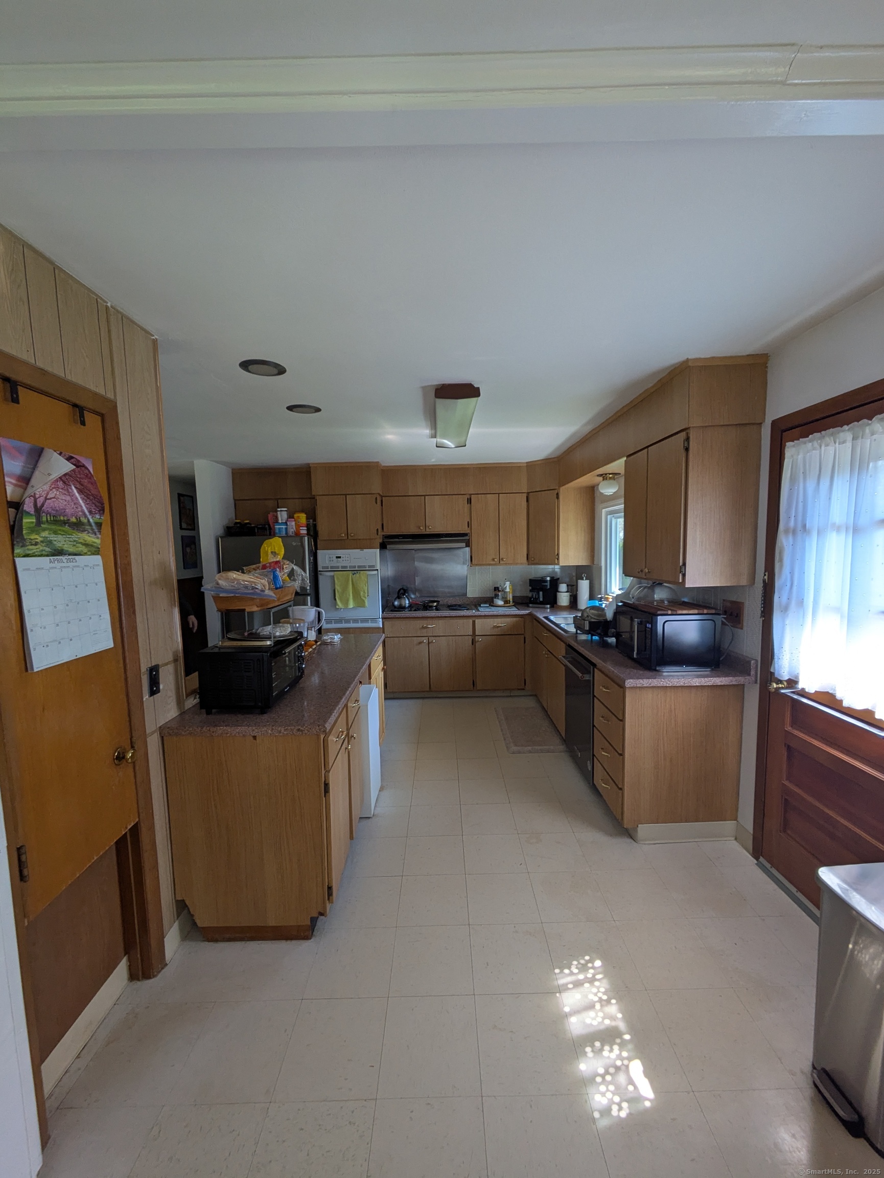 264 Timber Lane, Cheshire, Connecticut image 10