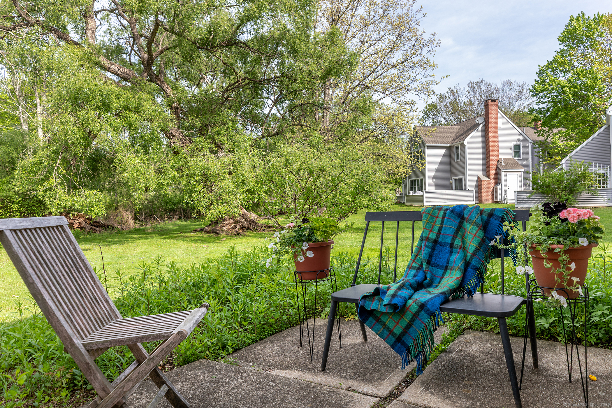 87 Canaan Road APT 2F
