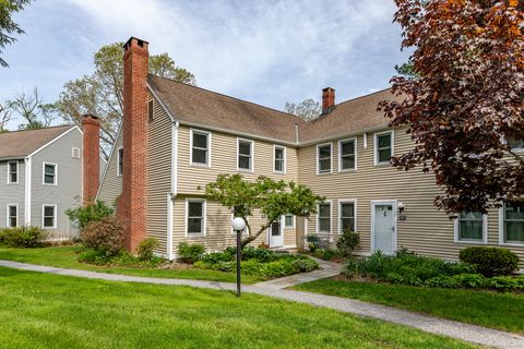 87 Canaan Road APT 2F Salisbury CT 06068