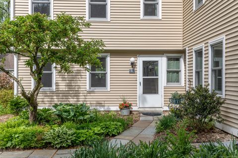 87 Canaan Road APT 2F Salisbury CT 06068