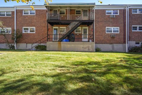Tiny photo for 108 Strawberry Hill Avenue #1, Stamford, CT 06902 (MLS # 24135538)