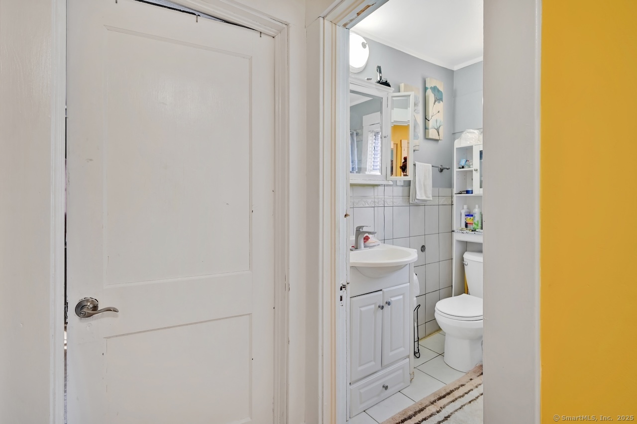 809 Burnside Avenue, East Hartford, Connecticut image 23