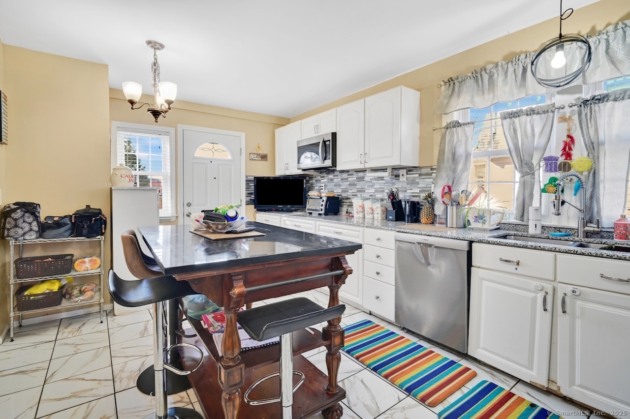 809 Burnside Avenue, East Hartford, Connecticut image 11