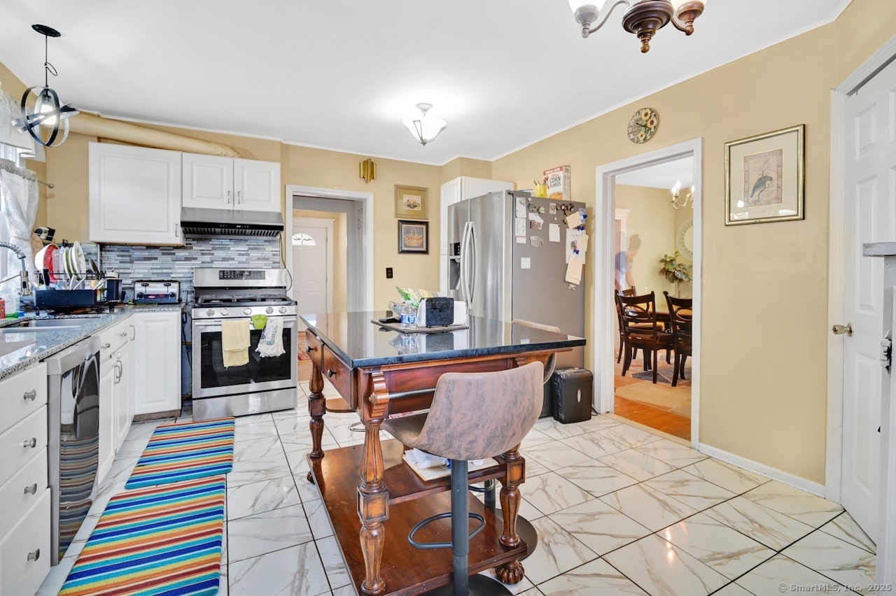 809 Burnside Avenue, East Hartford, Connecticut image 10