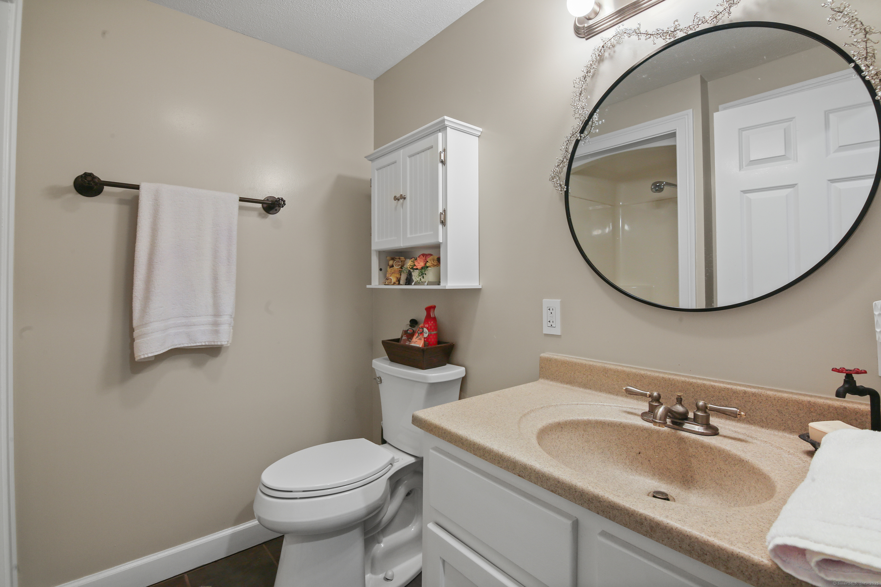 431 Hope Valley Road, Hebron, Connecticut image 37