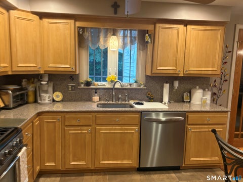 Tiny photo for 4 Dempsey Court, Ansonia, CT 06401 (MLS # 24209125)