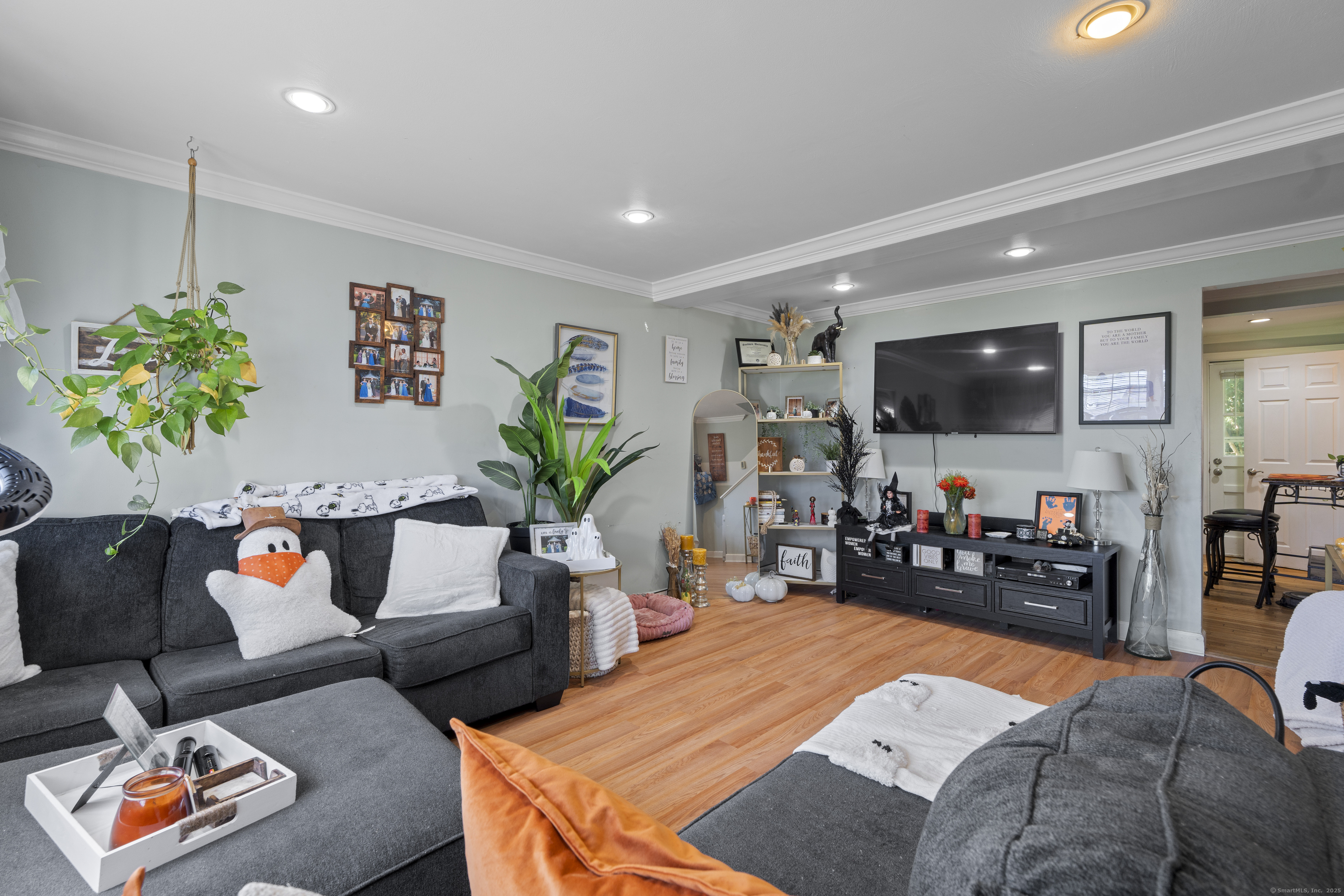 627 Millville Avenue APT 9-8