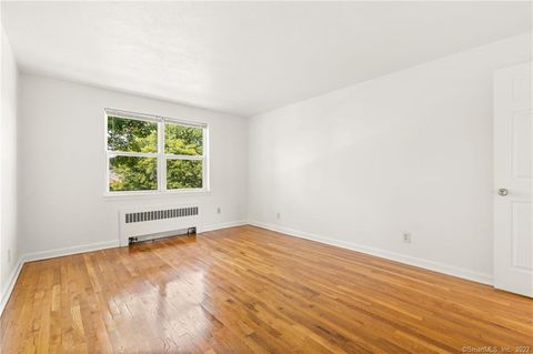 Tiny photo for 30 Arnold Way #30-2, West Hartford, CT 06119 (MLS # 24135908)