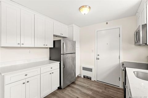 Tiny photo for 30 Arnold Way #30-2, West Hartford, CT 06119 (MLS # 24135908)