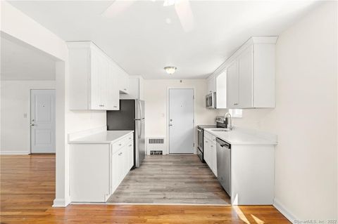 Tiny photo for 30 Arnold Way #30-2, West Hartford, CT 06119 (MLS # 24135908)