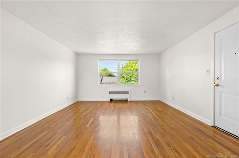 Tiny photo for 30 Arnold Way #30-2, West Hartford, CT 06119 (MLS # 24135908)