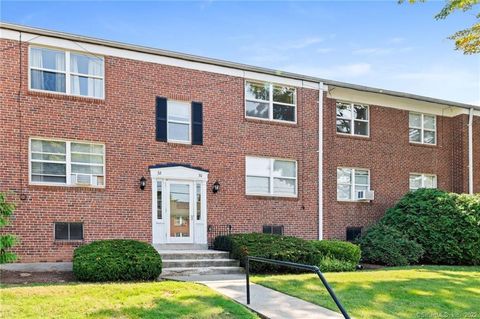 Tiny photo for 30 Arnold Way #30-2, West Hartford, CT 06119 (MLS # 24135908)